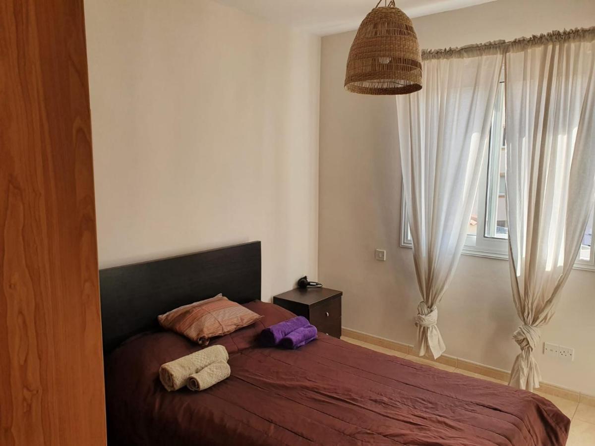 Apartment Ancient - Cozy Place Next To The Sea, Marina, Historical Sites, Buses, Mall, And Market *
