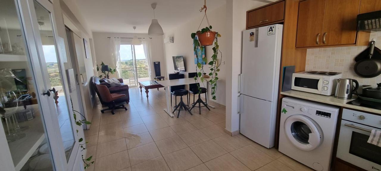 Apartment Ancient - Cozy Place Next To The Sea, Marina, Historical Sites, Buses, Mall, And Market