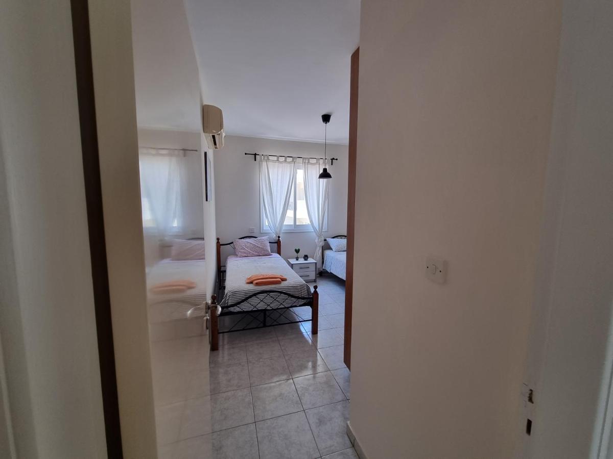 Ancient - Cozy Place Next To The Sea, Marina, Historical Sites, Buses, Mall, And Market Apartment *